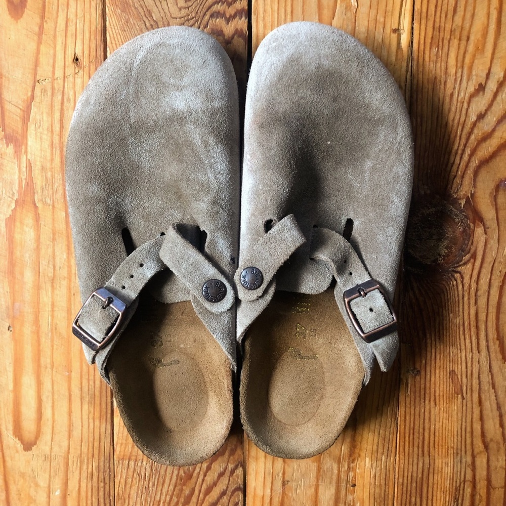 Birkenstock Boston Suede Mules (Taupe)
